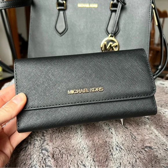 New with tags! Michael Kors purse & wallet - Picture 2 of 10